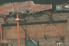 好事成双！南北两艘航母都快完工：福建舰调整新舰岛，辽宁舰刷漆图片