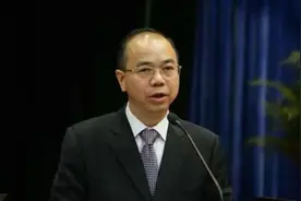 这位广东梅州企业家，蝉联全球家具行业首富，58岁身家590亿元图片