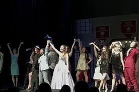 看了一场大温高中生表演的支持同性恋音乐剧，我被改变了么？图片