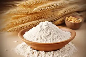 面粉越白越好？挑选面粉看这两点→图片