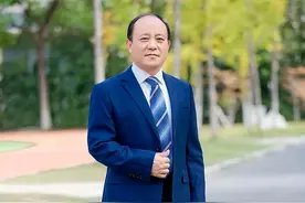 2023新年致辞｜南师附中新城初中校长李中阳：薪火相传再启程图片