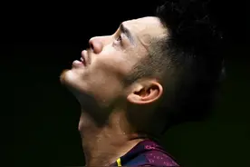 39岁林丹走上新岗位！再次拿起球拍，谢杏芳支持，李永波没看错他图片