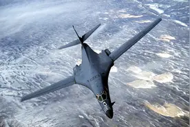 美利坚的空中雄鹰—— B-1B“枪骑兵”轰炸机图片