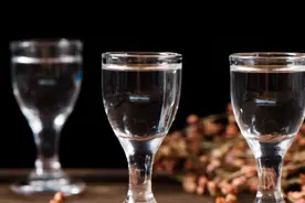 徽酒“决战”次高端：口子窖掉队 迎驾贡酒夺位图片