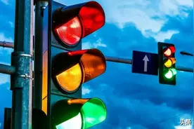 同样是闯红灯，为何处罚不一样？大同交警详解图片