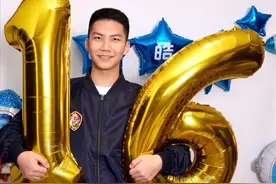 此生不进娱乐圈！胡军儿子康康身高190颜值高，梦想当战机飞行员图片