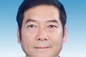 因身体原因，云南这位正厅级官员辞去职务图片