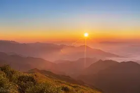 中学行政人员分工：校长统筹 九个处室各司其职图片