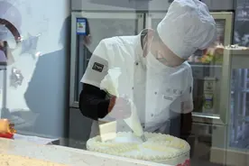 我，三甲医院的医生，透露医生的真实收入和退休金有多少图片