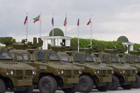 车臣特战展示中国装甲车！霸气外露停满车场，即将运往前线出战图片