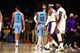 莫兰特：新秀赛季场上遇到顶级球员，都会觉得很震撼想追星图片