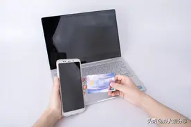 手机绑定了银行卡，这个设置要关闭，不然每个月少了钱都不知道图片