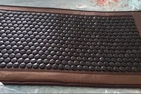 坑骗中老年人的"温暖陷阱"：保健床垫"包治百病"？轻松被骗上万元图片