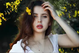 大批俄罗斯美女涌入中国，表面是找工作，原因却让俄罗斯男生羞愧图片