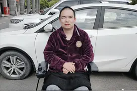 被前女友诬告猥亵5岁女童后，湖南退伍男子自杀未遂致四肢截瘫，经三次审理终获无罪，现实名举报要求追责图片