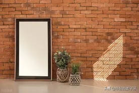 卧室的镜子，影响风水；镜子里的人，永远不是真实的自己图片