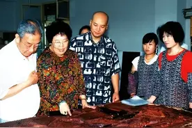 女首富和她的明星丈夫，因为爱情打破传统，相守32年无绯闻图片