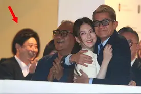 郭富城赛马赢200万港元，激动拥抱方媛，身旁岳父笑得见牙不见眼图片