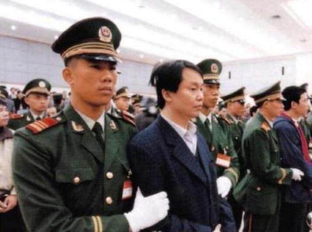 时隔20年，《插翅难逃》张世豪和郭金凤再次合体，直播人气超级旺