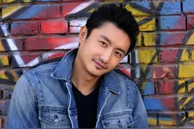 他是演技实力派，羡慕父母婚姻，追求平淡正常的生活，今幸福美满图片