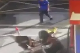 刑拘！男子加油站纵火并阻拦灭火图片