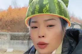 娱乐圈再曝大瓜！郑爽疑似虐待亲生子，前夫张恒为两千万下跪求饶图片