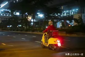 夜班骑手心梗倒地后，16天仍未醒来，在ICU里还收到两笔来自平台的扣款图片