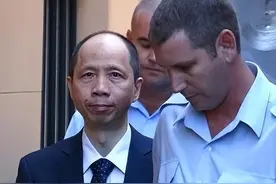 09年，在澳华人一家5口惨遭灭门，幸存女儿被凶手侵犯7年图片