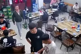 唐山打人案嫌疑人掩面痛哭，正义也许会迟到但绝不会缺席图片