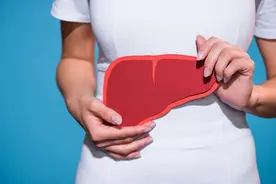 鹅肉，是肝炎的“加速剂”吗？医生：不想病情恶化，4物尽量少碰图片