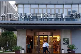 消灭钟点房，年赚21亿！最“正经”的酒店，凭什么搞定中年男人？图片