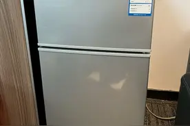 小冰箱放客厅、书房、学校宿舍或租房用，推荐新飞、志高和奥克斯图片