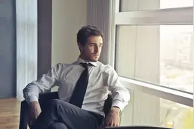 不抽烟不喝酒，不近女色的中年男人，往往有这4个追求图片