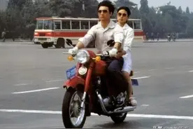 八十年代国内弯梁摩托鼻祖，重庆建设雅马哈80，骑过的都是老司机图片