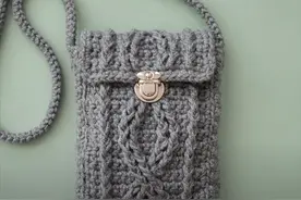 这种小包方便又实用，扭菱花手机包教程，解放双手轻松出门图片