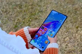 荣耀X40真机上手体验：不吹不黑，手感颜值很不错，缺点也很明显图片