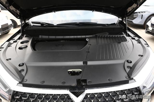 新车 | 售12.66万元起，1.5T+7DCT/配女王副驾，试驾新款启辰星