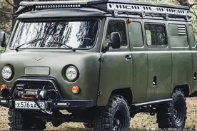 越野的床车，瓦滋旅行者对依维柯2045图片