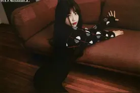 虞书欣的身材才叫熟透了，站吴磊身边笑出泪窝，波点装又纯又欲图片