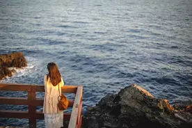 提醒男人：想你到“上瘾”的女人，会张口闭口说些话图片