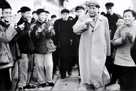 58年毛主席被困饭店6小时，李银桥直言：差点被天津人民“俘虏”图片