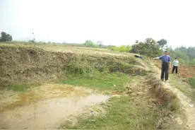 嘉陵江边7位农民一夜挖出黄金1斤2两，惊动了公安局图片