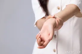 拇指、手腕突然疼痛，小心腱鞘炎“乘虚而入”图片