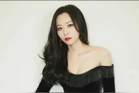 张靓颖：为爱“牺牲”，爱情长跑15年，嫁给大19岁经纪人图片