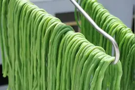 这8种夏天的蔬菜晒干后，比新鲜的还好吃！炖肉加点，又香又下饭图片