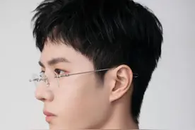 王一博，一如既往，众多非一图片