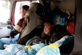 卡车为何要加装家用空调？车上没空调吗？电从哪里来？图片