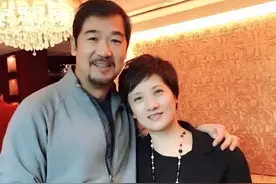 邓婕：巅峰退圈，与张国立结婚28年无子女，看到丈夫的白发和心痛图片