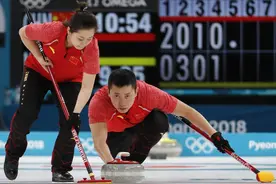 冬奥会冰壶比赛，为什么运动员要疯狂擦地？图片