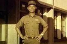 1979年，那名冒死从台湾游回大陆的国军连长，后来怎么样了？图片